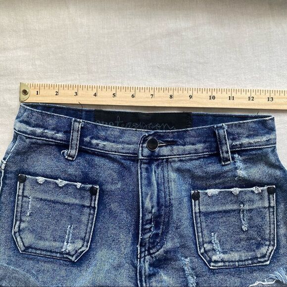 One Teaspoon Denim Shorts - Picture 7 of 8